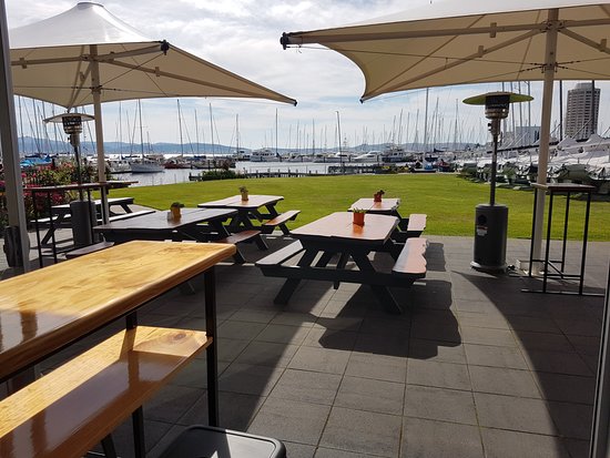 Derwent Sailing Squadron Restaurant And Bar - Northern Rivers Accommodation